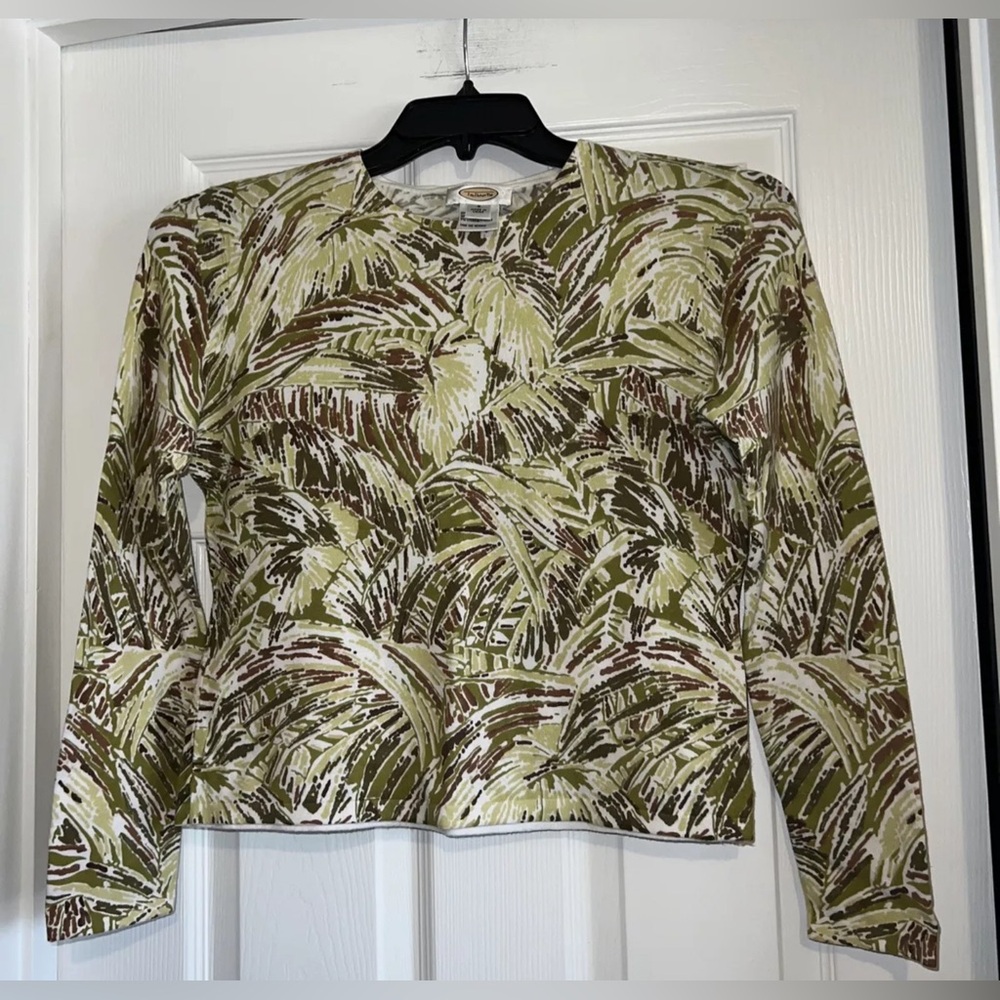 Woman’s Talbots Small Pullover Shirt